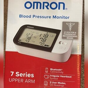 OMRON Easy-Wrap ComFit Cuff with Bluetooth